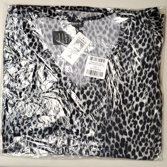 ❤️NWT VINTAGE TORRID TOP - CHEETAH ANIMAL PRINT BLOUSE - PUFF SLEEVE - PLUS SIZE - Picture 4 of 13
